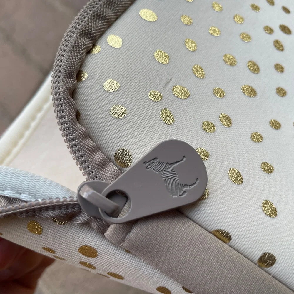 Laptop or tablet bag cream with gold polka dots
